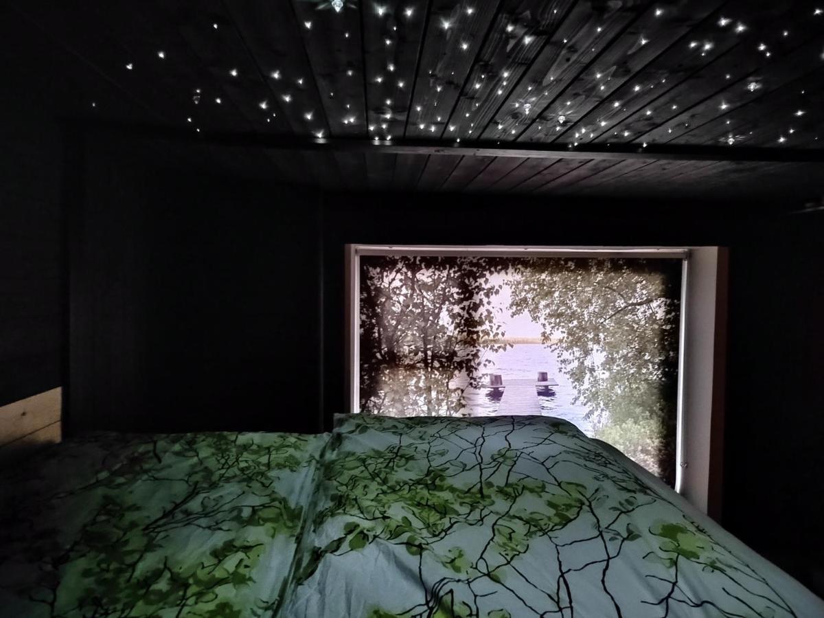 Relax & Recharge - A Unique Suite With A Touch Of Luxury - Hot Tub And Sauna Inspired Decor #Not A Real Sauna# Easy City Access - Direct Train 15 Min To City Helsinki Extérieur photo