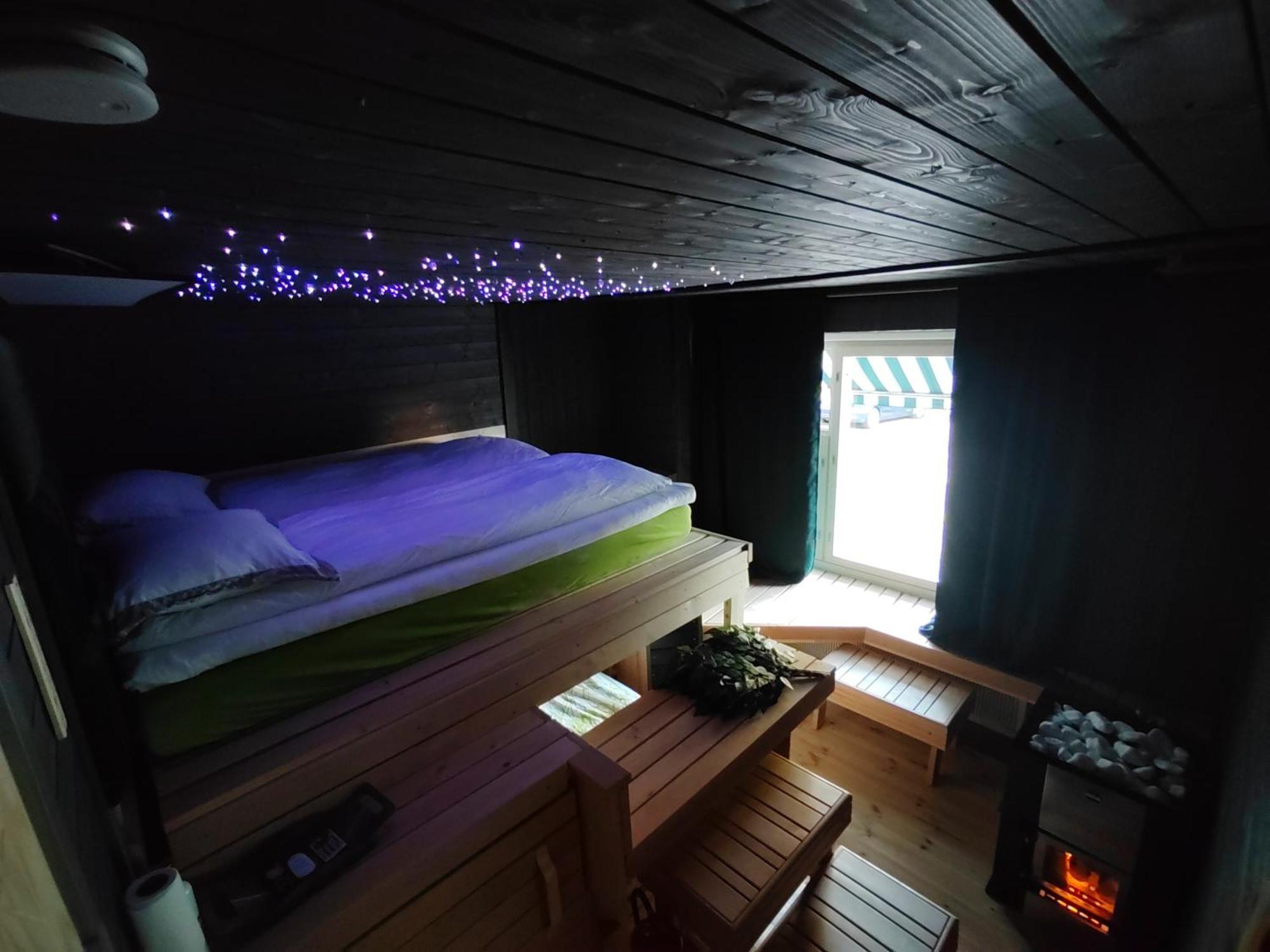 Relax & Recharge - A Unique Suite With A Touch Of Luxury - Hot Tub And Sauna Inspired Decor #Not A Real Sauna# Easy City Access - Direct Train 15 Min To City Helsinki Extérieur photo