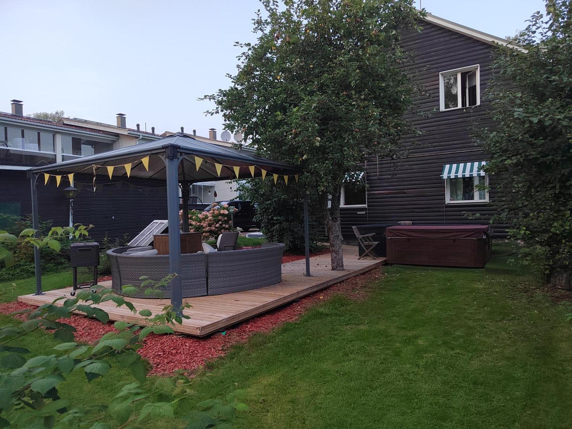 Relax & Recharge - A Unique Suite With A Touch Of Luxury - Hot Tub And Sauna Inspired Decor #Not A Real Sauna# Easy City Access - Direct Train 15 Min To City Helsinki Extérieur photo