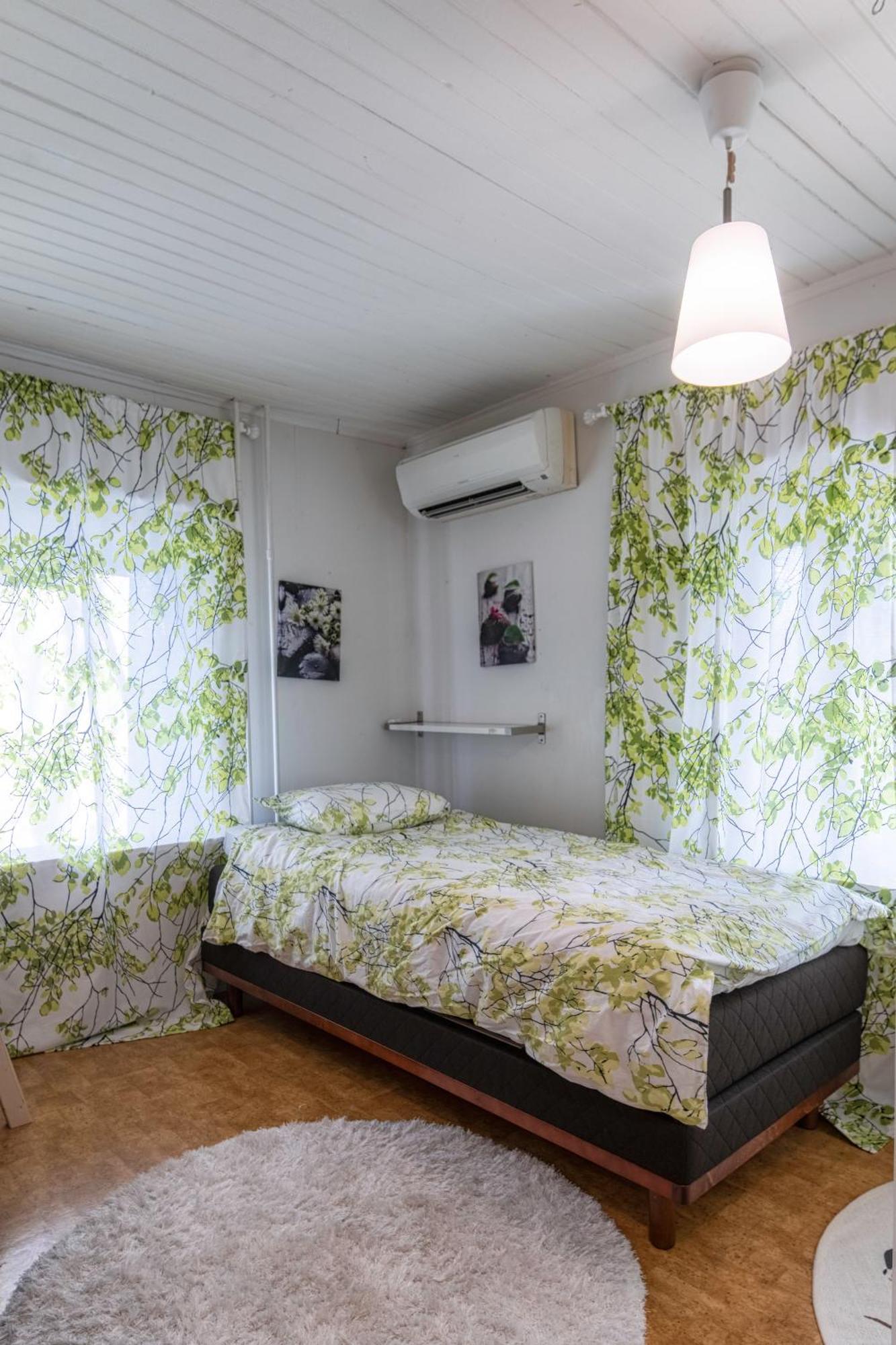 Relax & Recharge - A Unique Suite With A Touch Of Luxury - Hot Tub And Sauna Inspired Decor #Not A Real Sauna# Easy City Access - Direct Train 15 Min To City Helsinki Extérieur photo