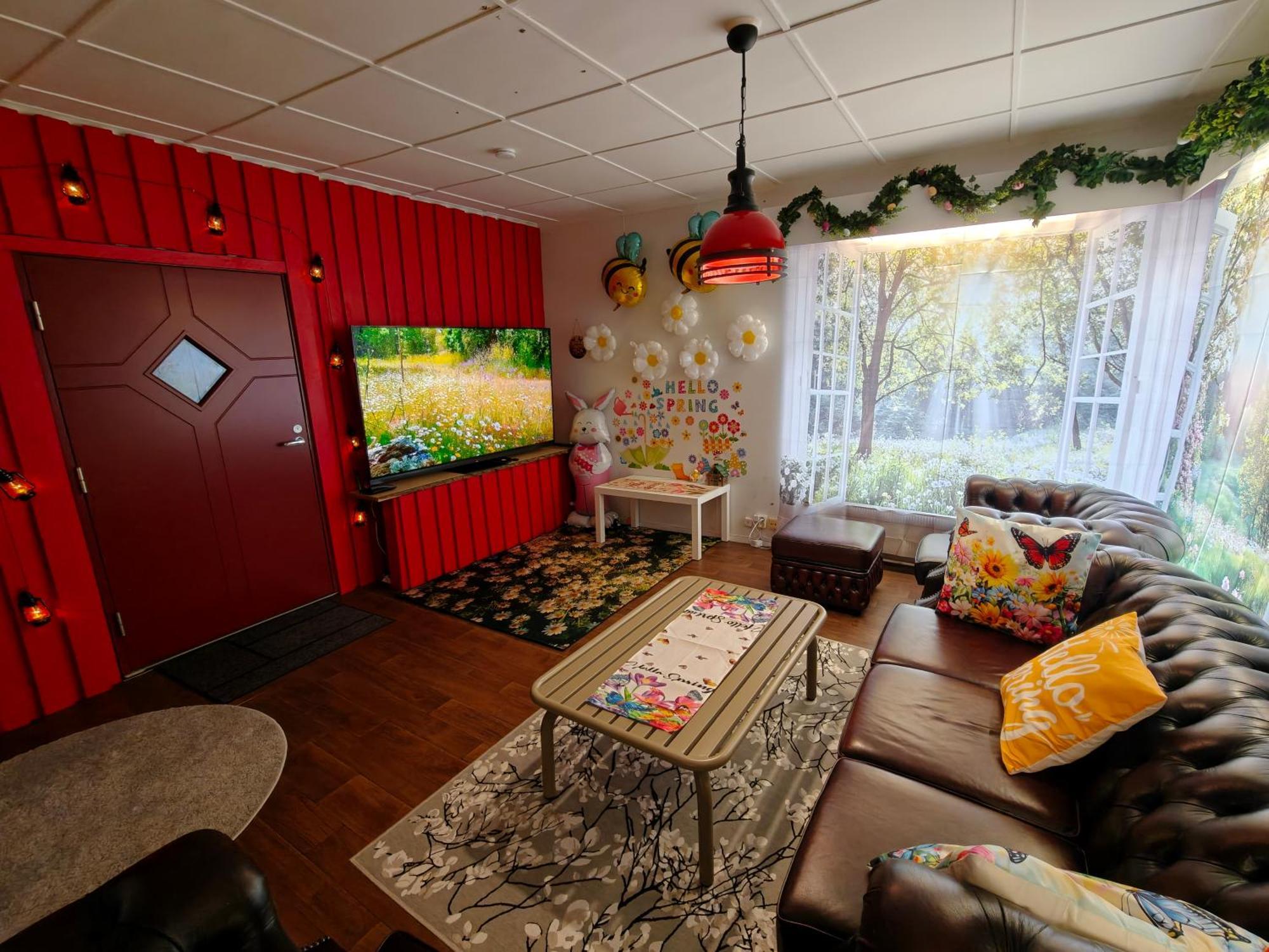Relax & Recharge - A Unique Suite With A Touch Of Luxury - Hot Tub And Sauna Inspired Decor #Not A Real Sauna# Easy City Access - Direct Train 15 Min To City Helsinki Extérieur photo